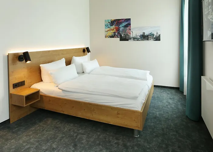 JaHotel