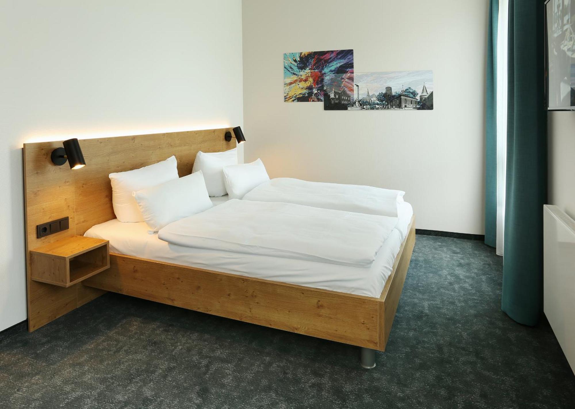 Jahotel