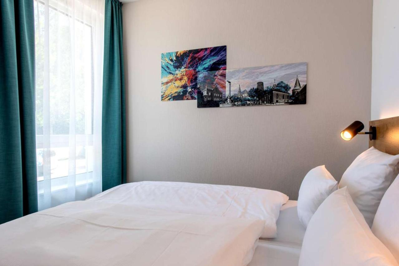Jahotel Hotel